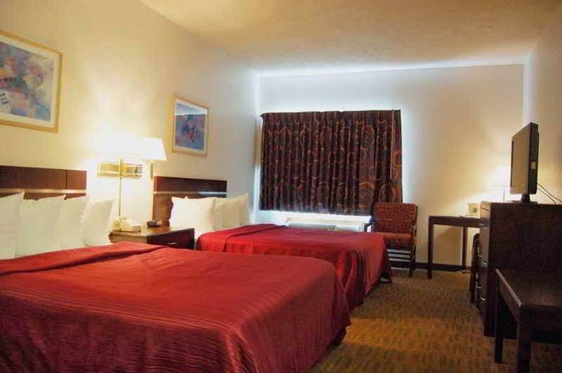 Quality Inn & Suites West Omaha - Ne Linclon Εξωτερικό φωτογραφία