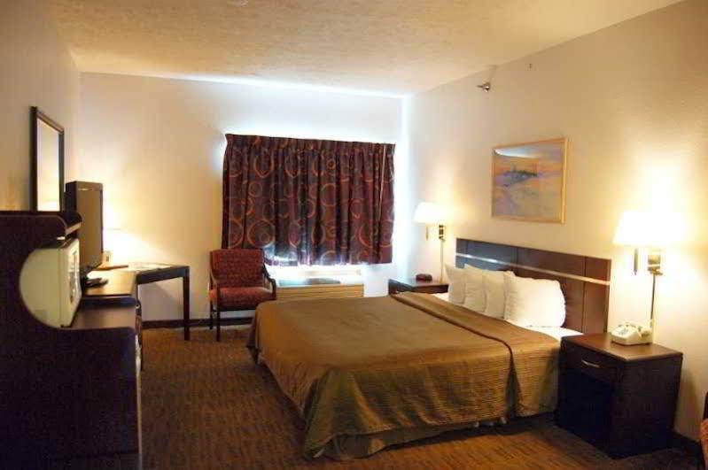 Quality Inn & Suites West Omaha - Ne Linclon Εξωτερικό φωτογραφία