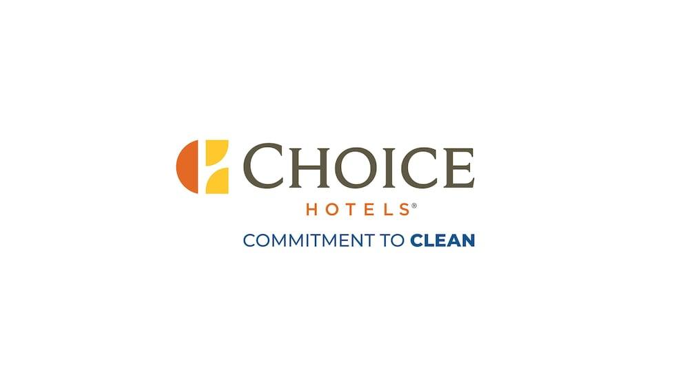 Quality Inn & Suites West Omaha - Ne Linclon Εξωτερικό φωτογραφία