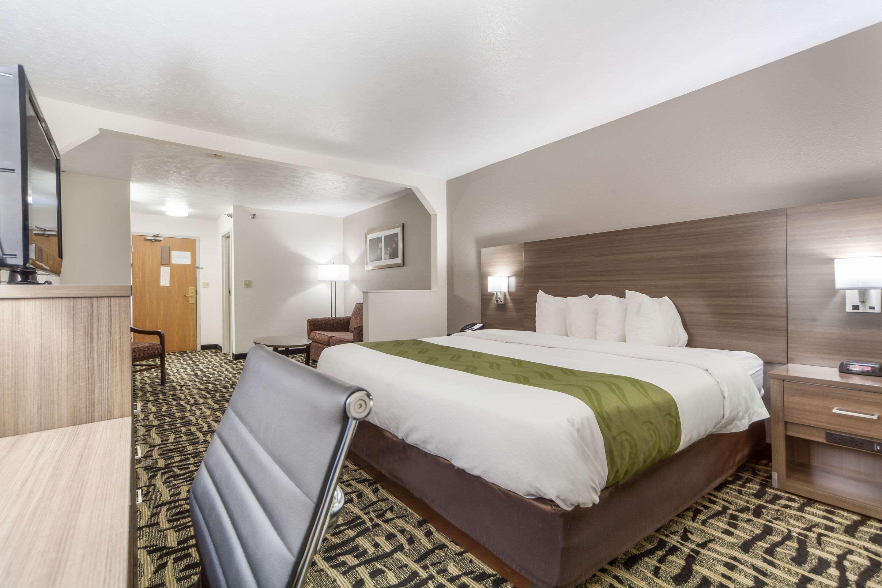 Quality Inn & Suites West Omaha - Ne Linclon Εξωτερικό φωτογραφία