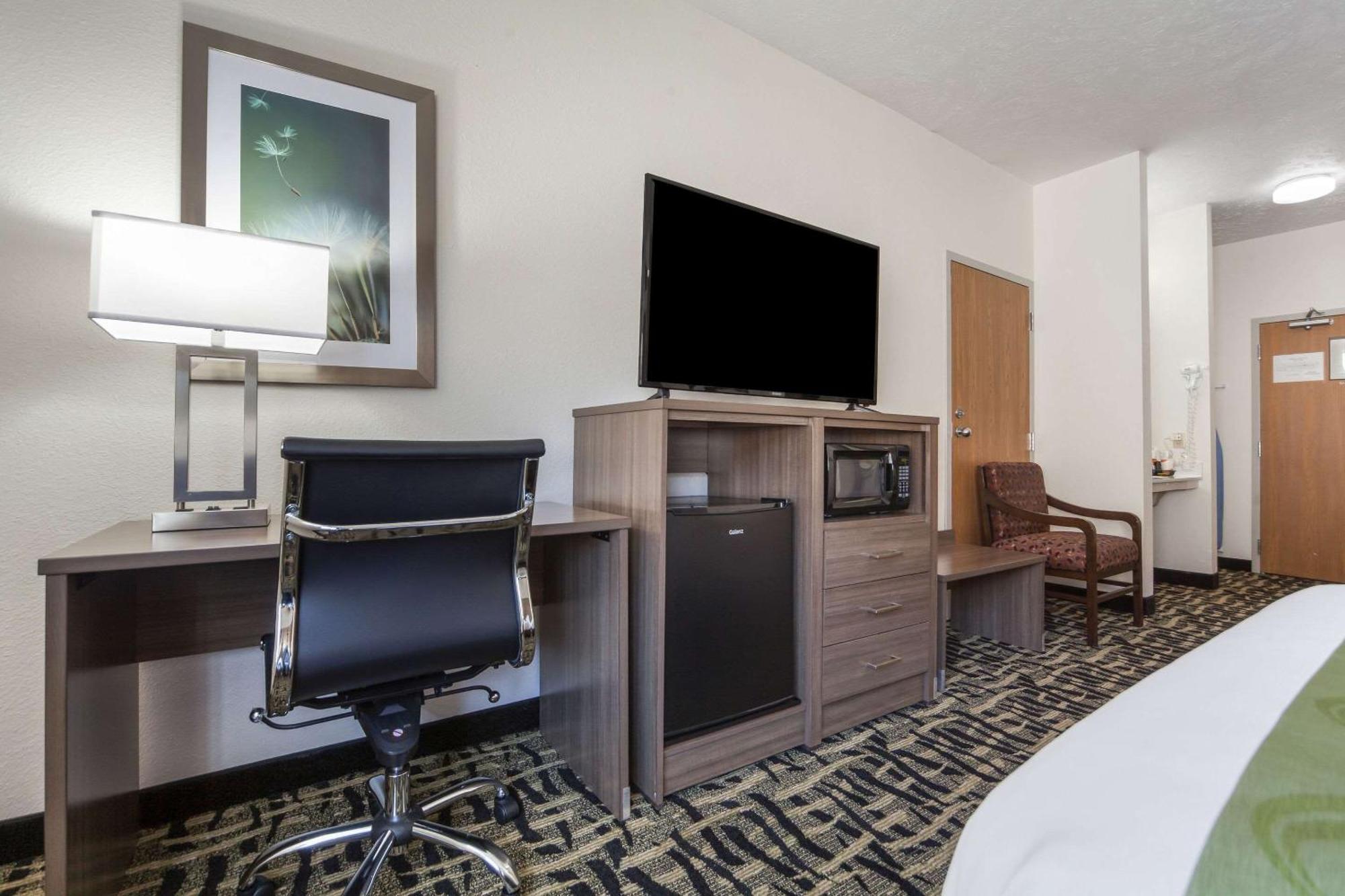 Quality Inn & Suites West Omaha - Ne Linclon Εξωτερικό φωτογραφία
