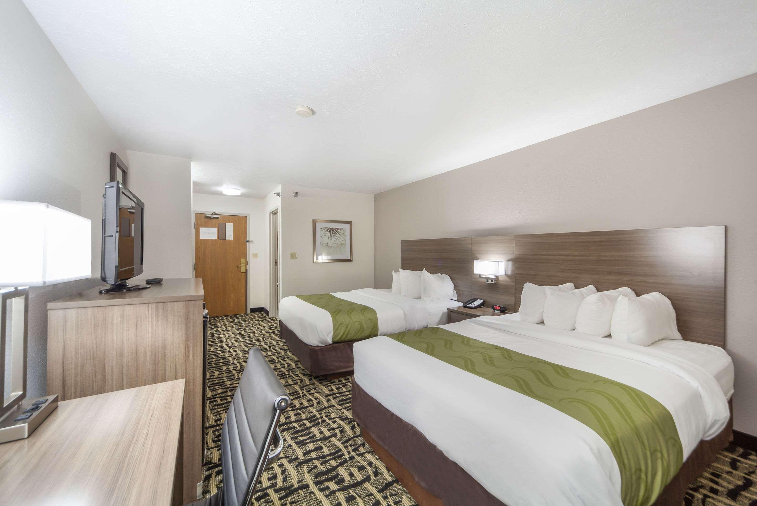 Quality Inn & Suites West Omaha - Ne Linclon Εξωτερικό φωτογραφία