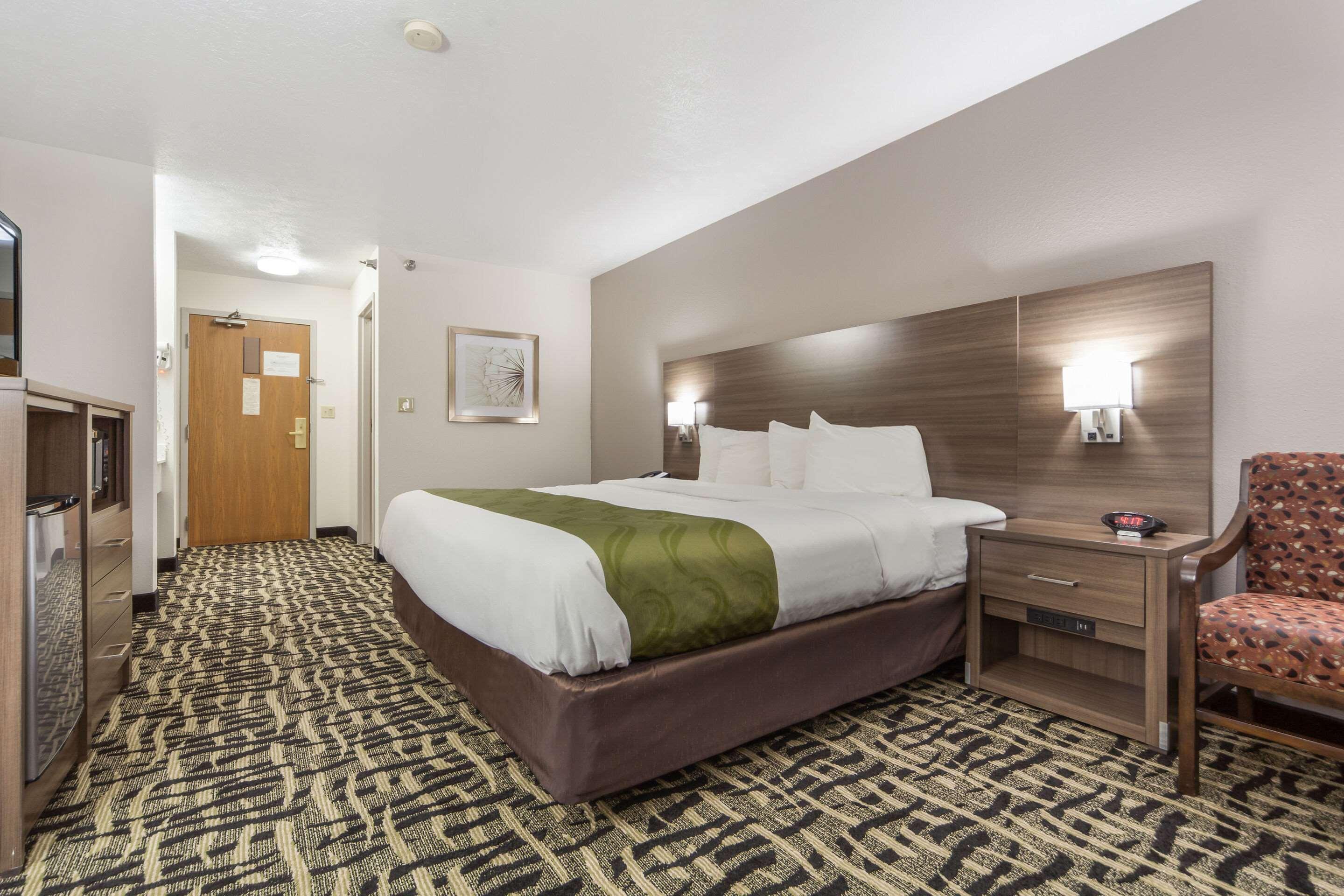 Quality Inn & Suites West Omaha - Ne Linclon Εξωτερικό φωτογραφία