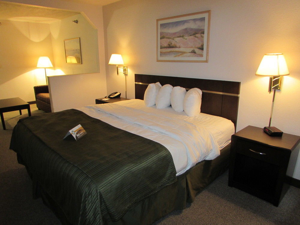 Quality Inn & Suites West Omaha - Ne Linclon Εξωτερικό φωτογραφία