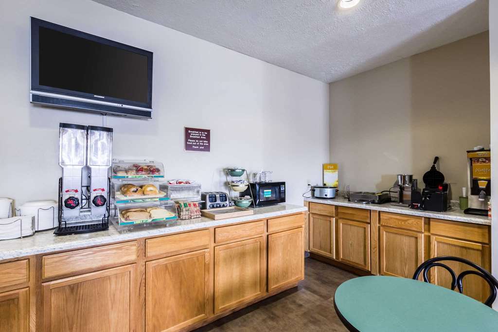 Quality Inn & Suites West Omaha - Ne Linclon Εστιατόριο φωτογραφία